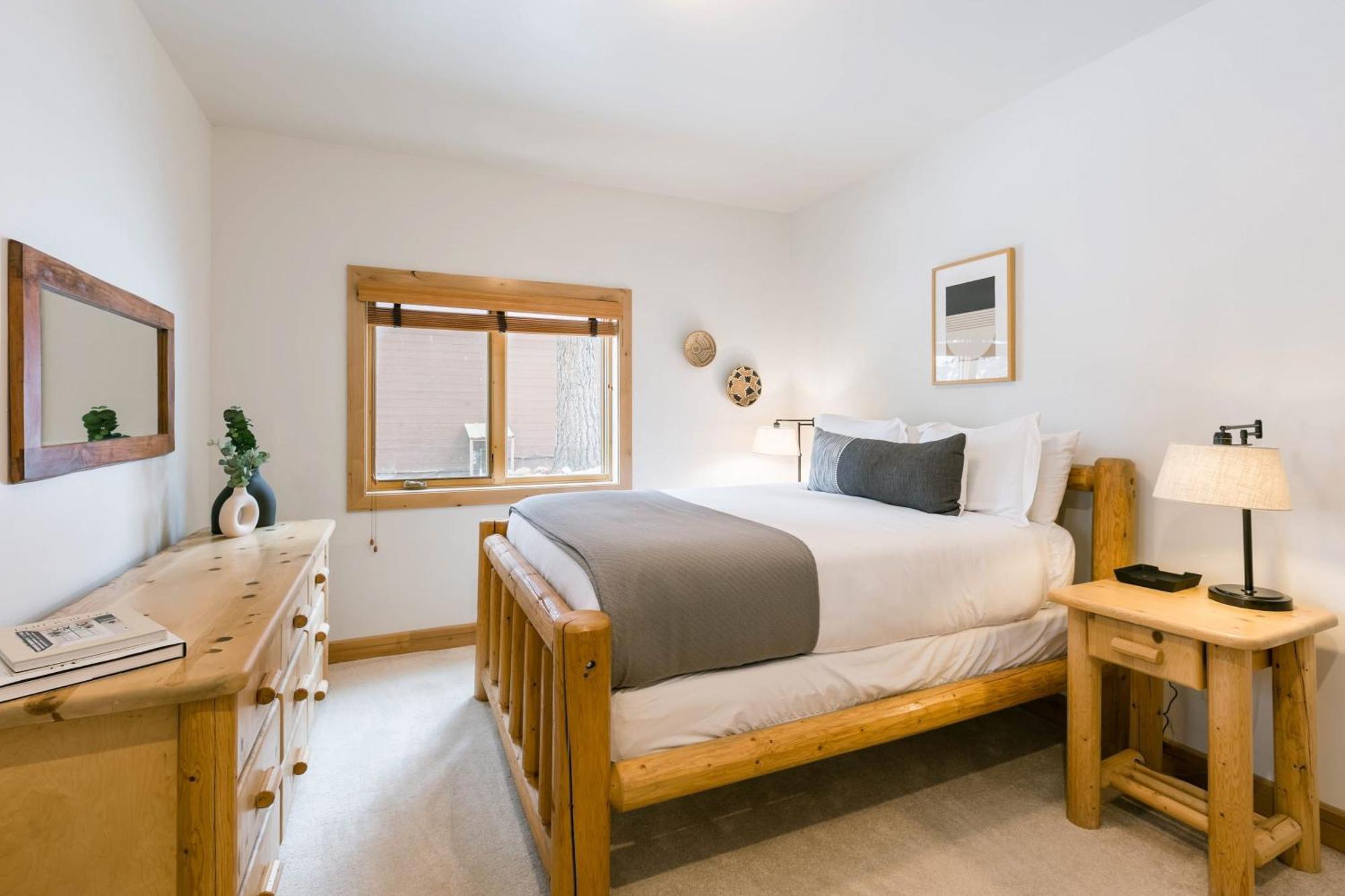 Coyote Moon By Avantstay Cabin Wsauna Mins From Dt Truckee Northstar المظهر الخارجي الصورة