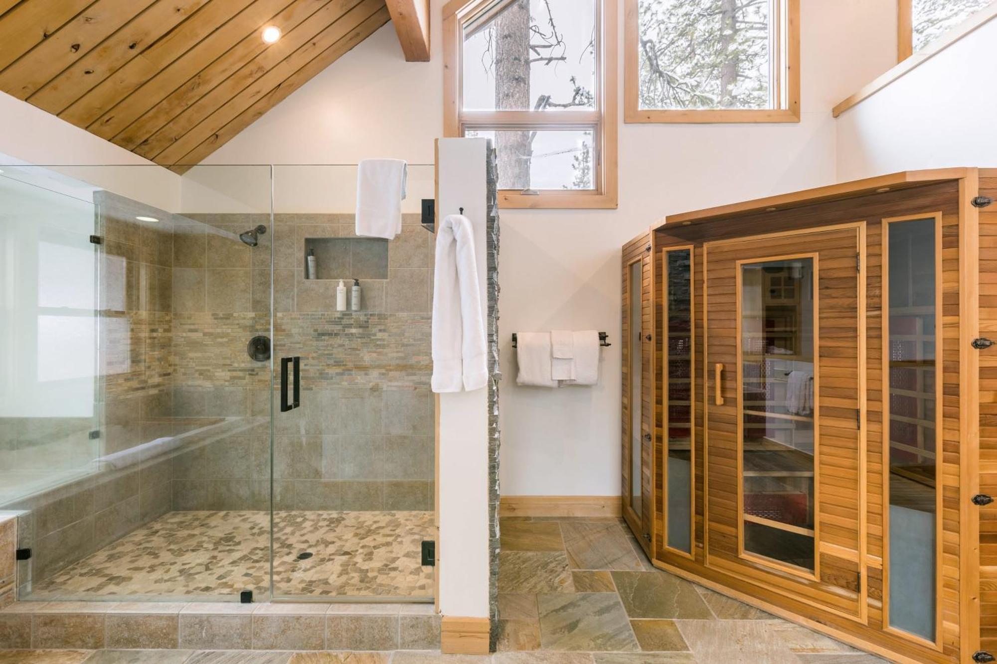Coyote Moon By Avantstay Cabin Wsauna Mins From Dt Truckee Northstar المظهر الخارجي الصورة
